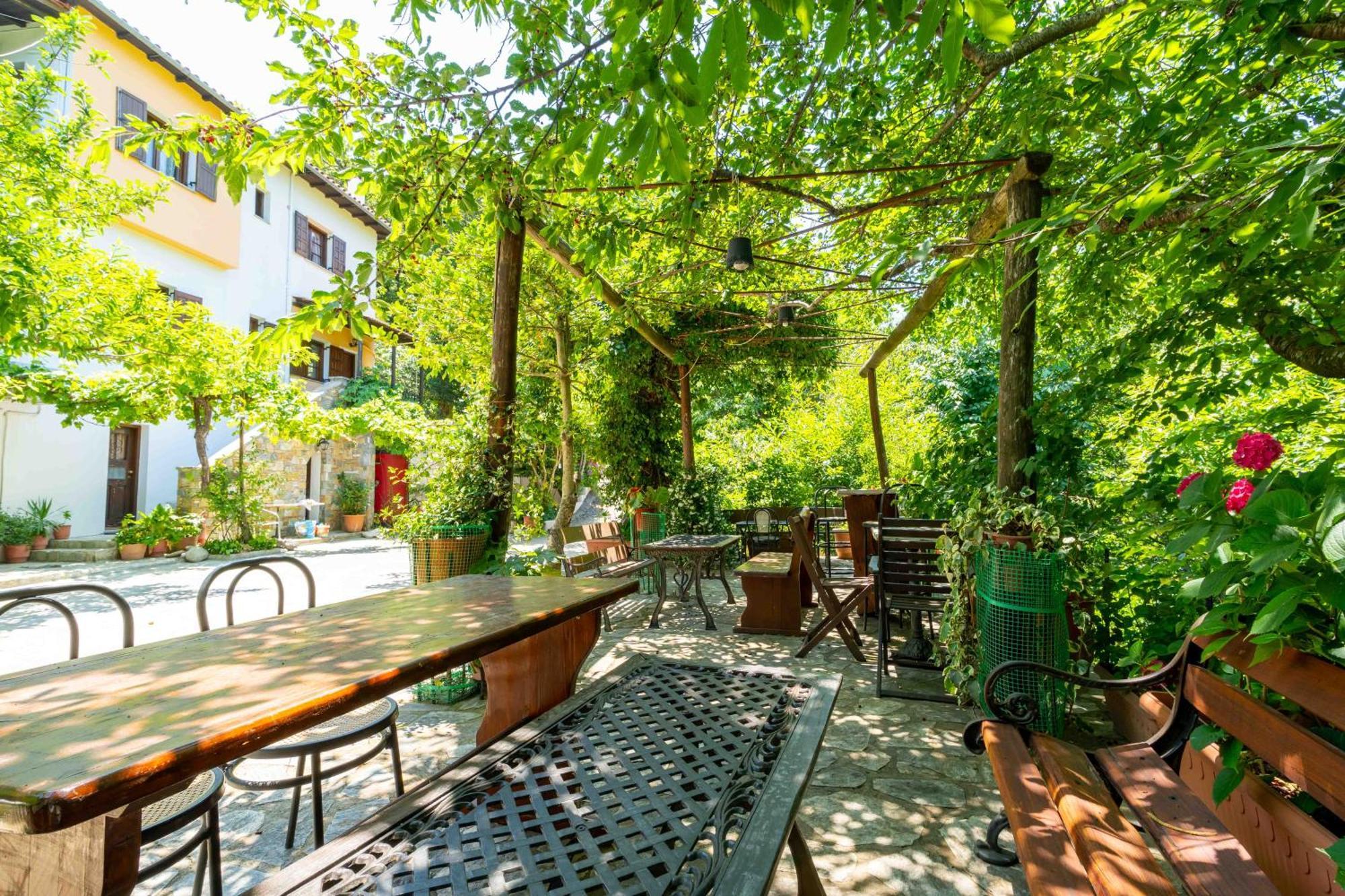 Guesthouse Papachristou Tsagarada Bagian luar foto