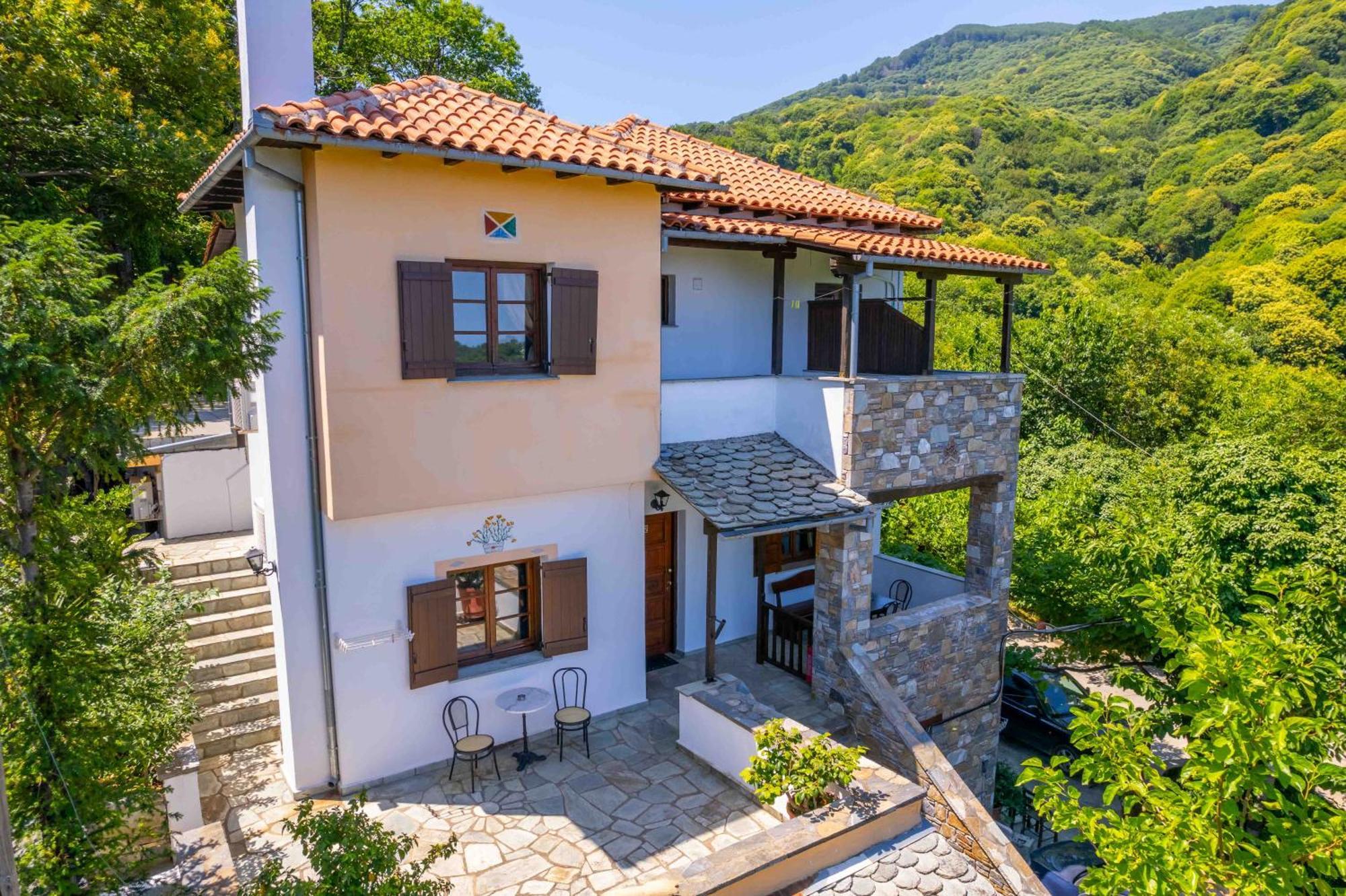 Guesthouse Papachristou Tsagarada Bagian luar foto