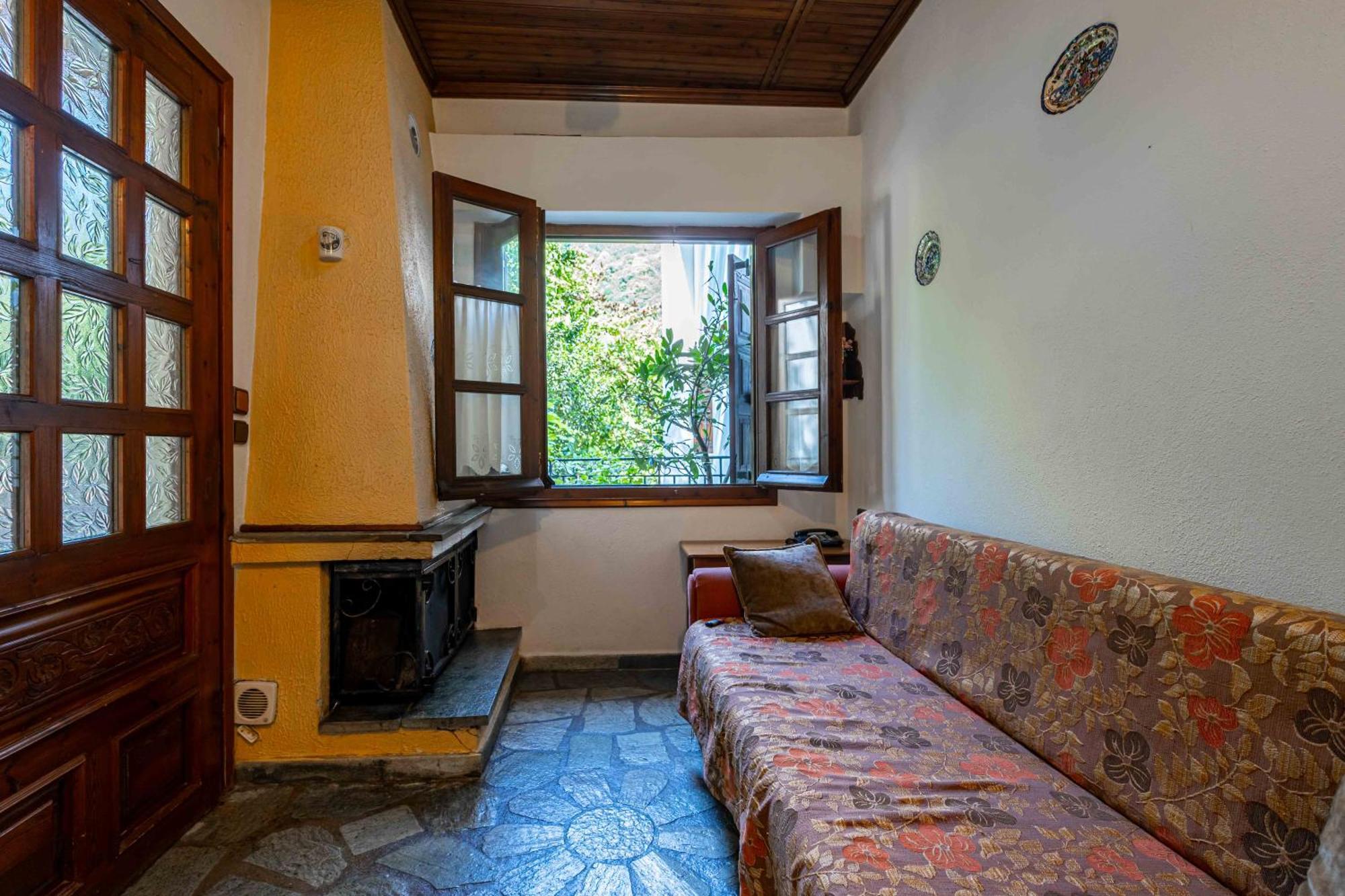 Guesthouse Papachristou Tsagarada Bagian luar foto