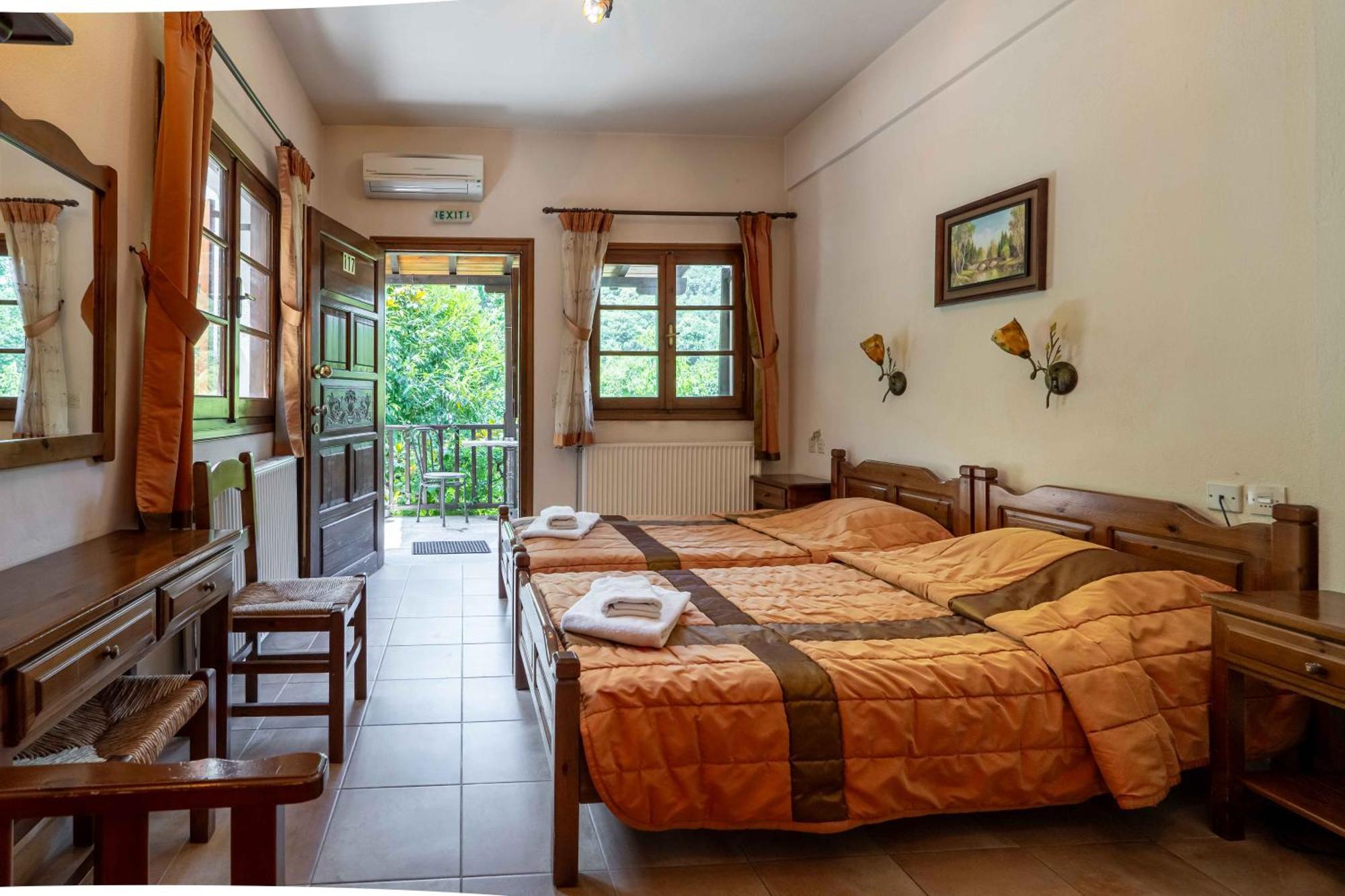 Guesthouse Papachristou Tsagarada Bagian luar foto
